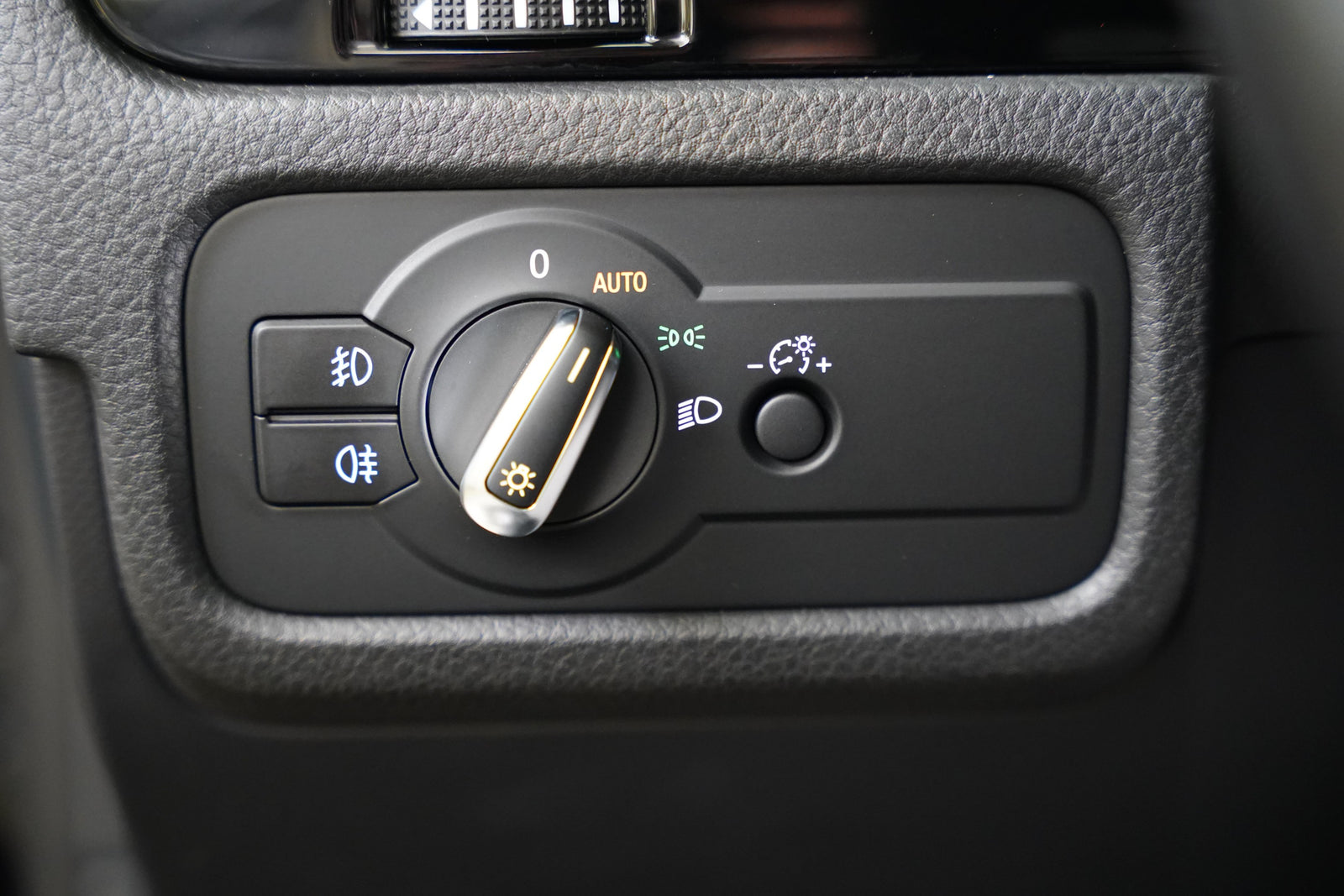 Volkswagen Touareg 3.0 TDI V6 193 kW Chrome&Style – foto 13