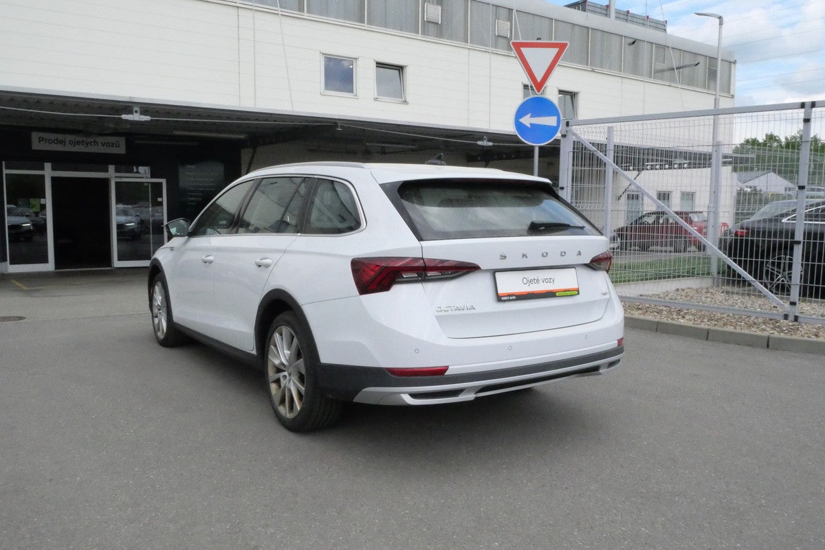 Škoda Octavia 2.0 TDI 147kW 4x4 Scout Combi – foto 3
