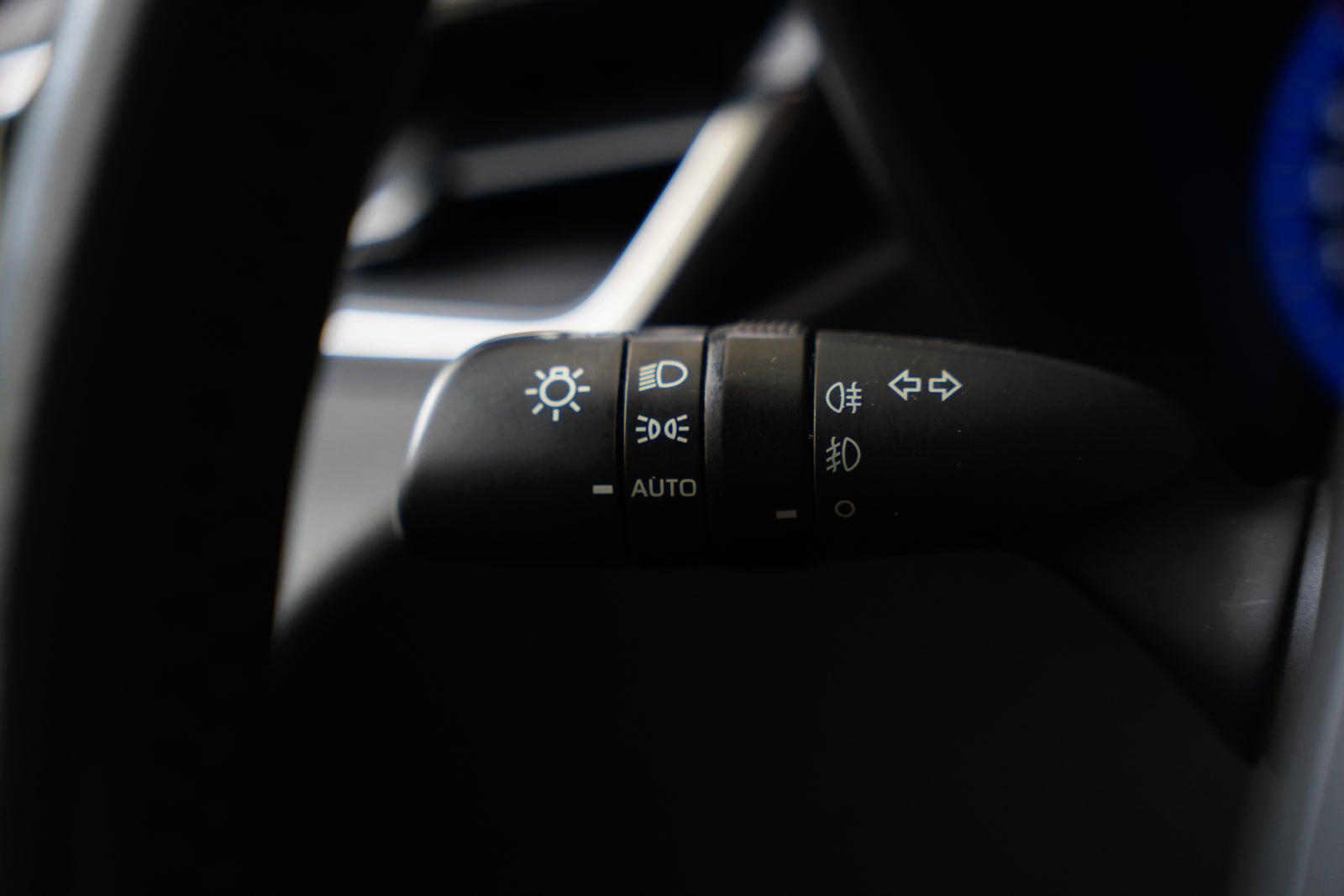 Toyota Corolla 2.0 HEV e-CVT 112 kW Selection – foto 13