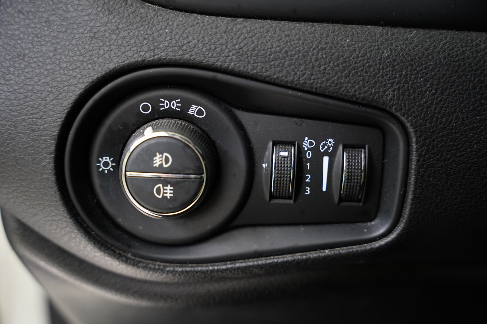 Jeep Renegade 1.6 e-torq 81 kW FWD Longitude – foto 13