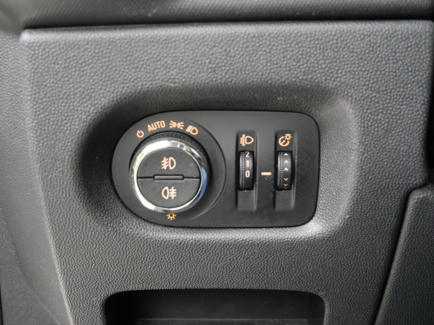 Opel Corsa 1.2i 63 kW Easytronic