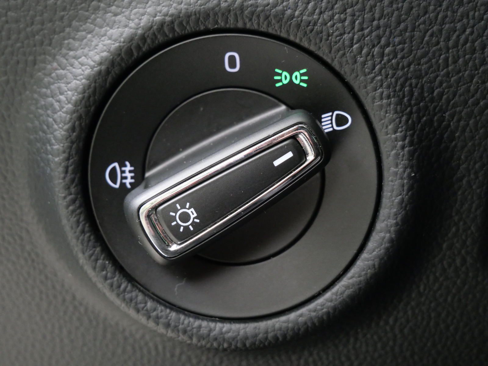 Škoda Superb 1.6 TDI 88 kW Active – foto 13