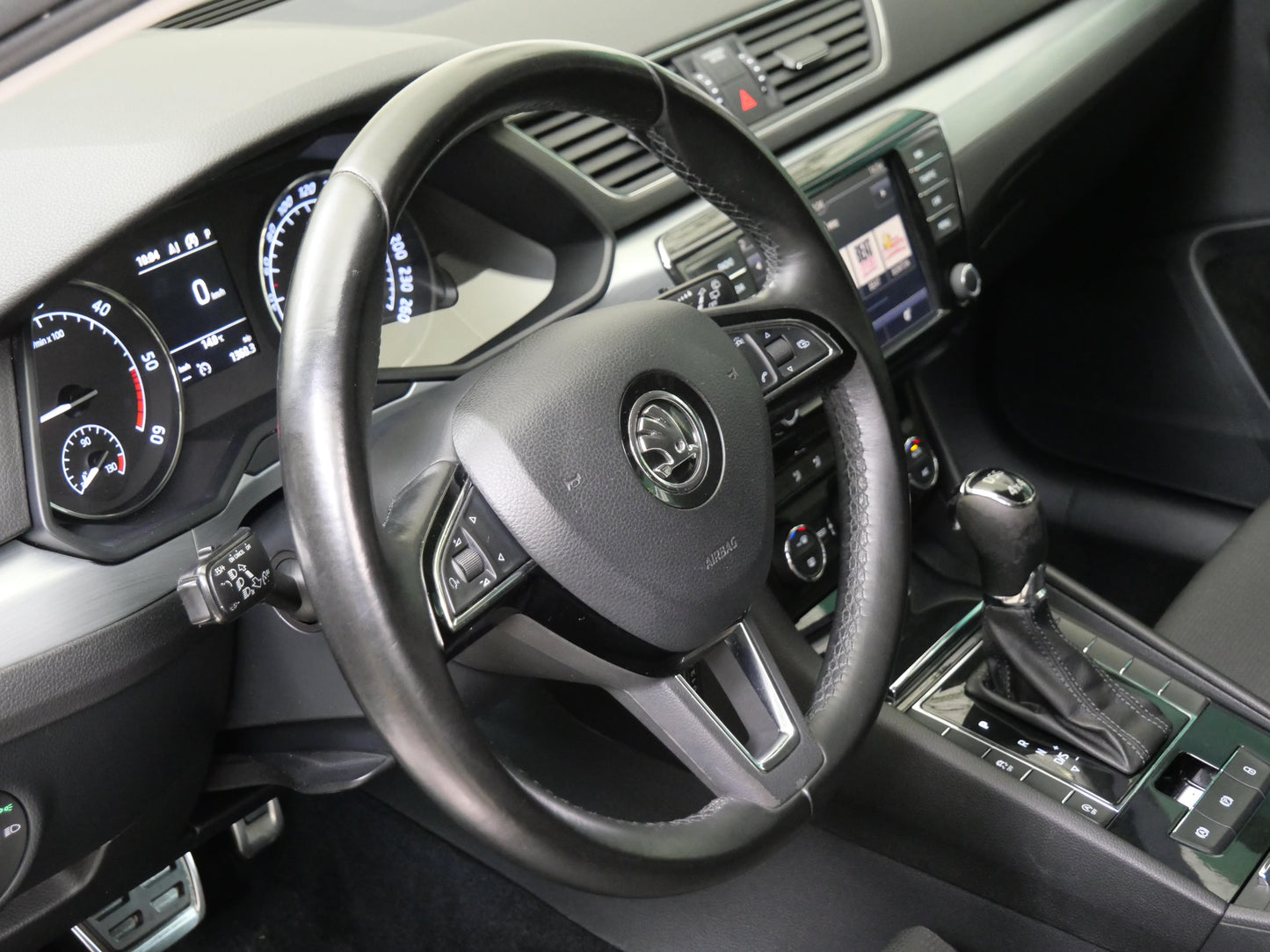 Škoda Superb 2.0 TDI 140kW DSG 4x4 Ambition