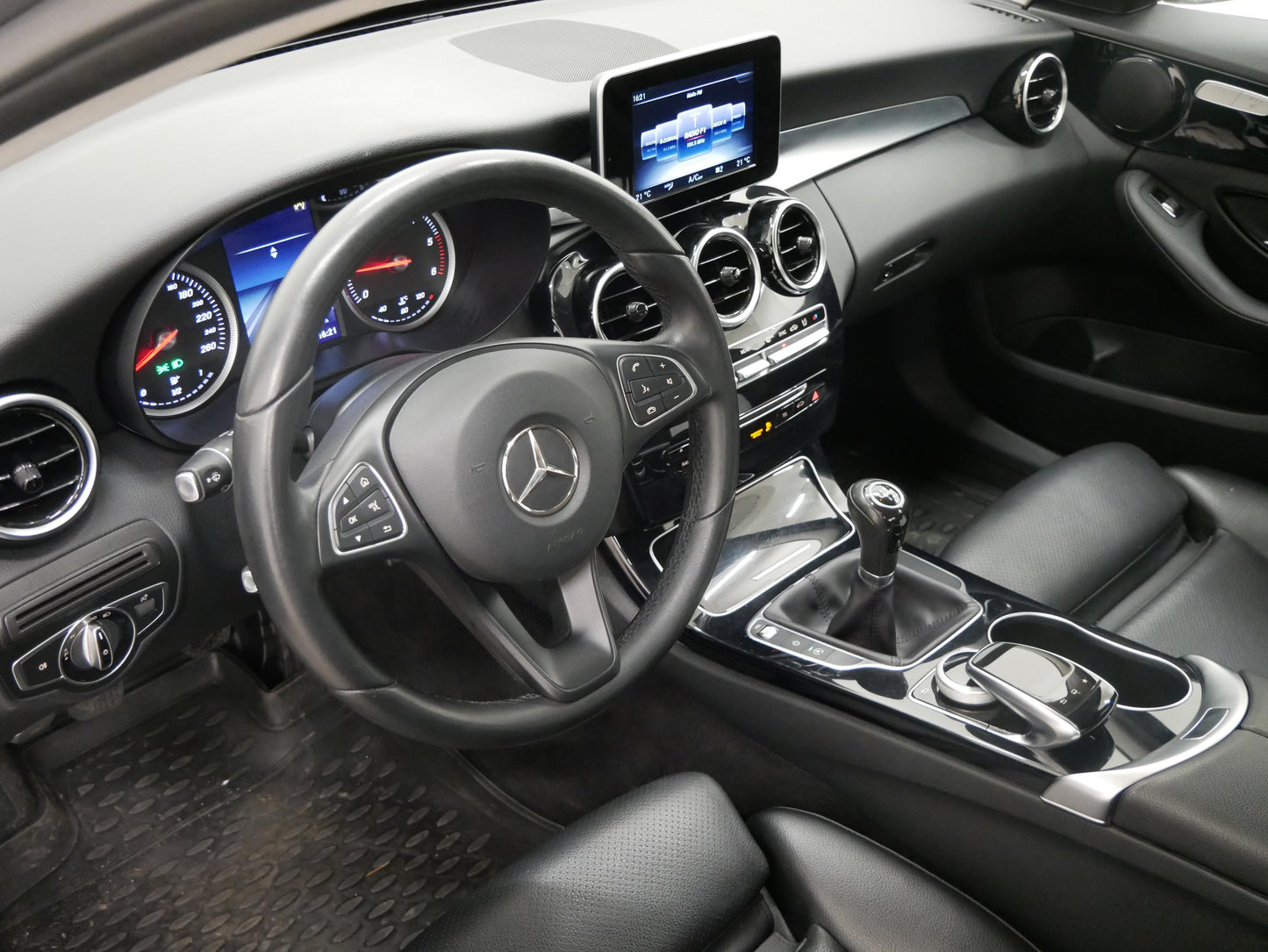 Mercedes-Benz Třídy C 200d BlueTEC 100 kW