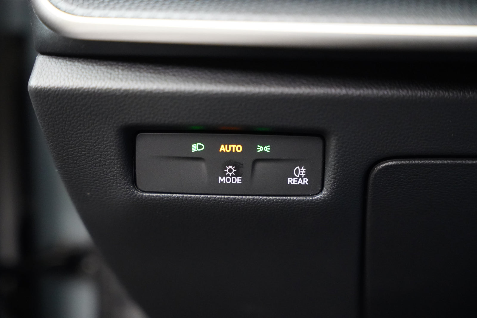Škoda Superb 2.0 TDI 110 kW Selection – foto 13