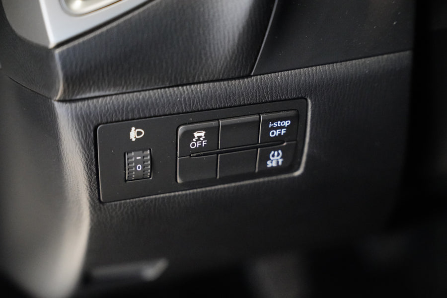Mazda 3 1.5 Skyactiv-G 74 kW – foto 13