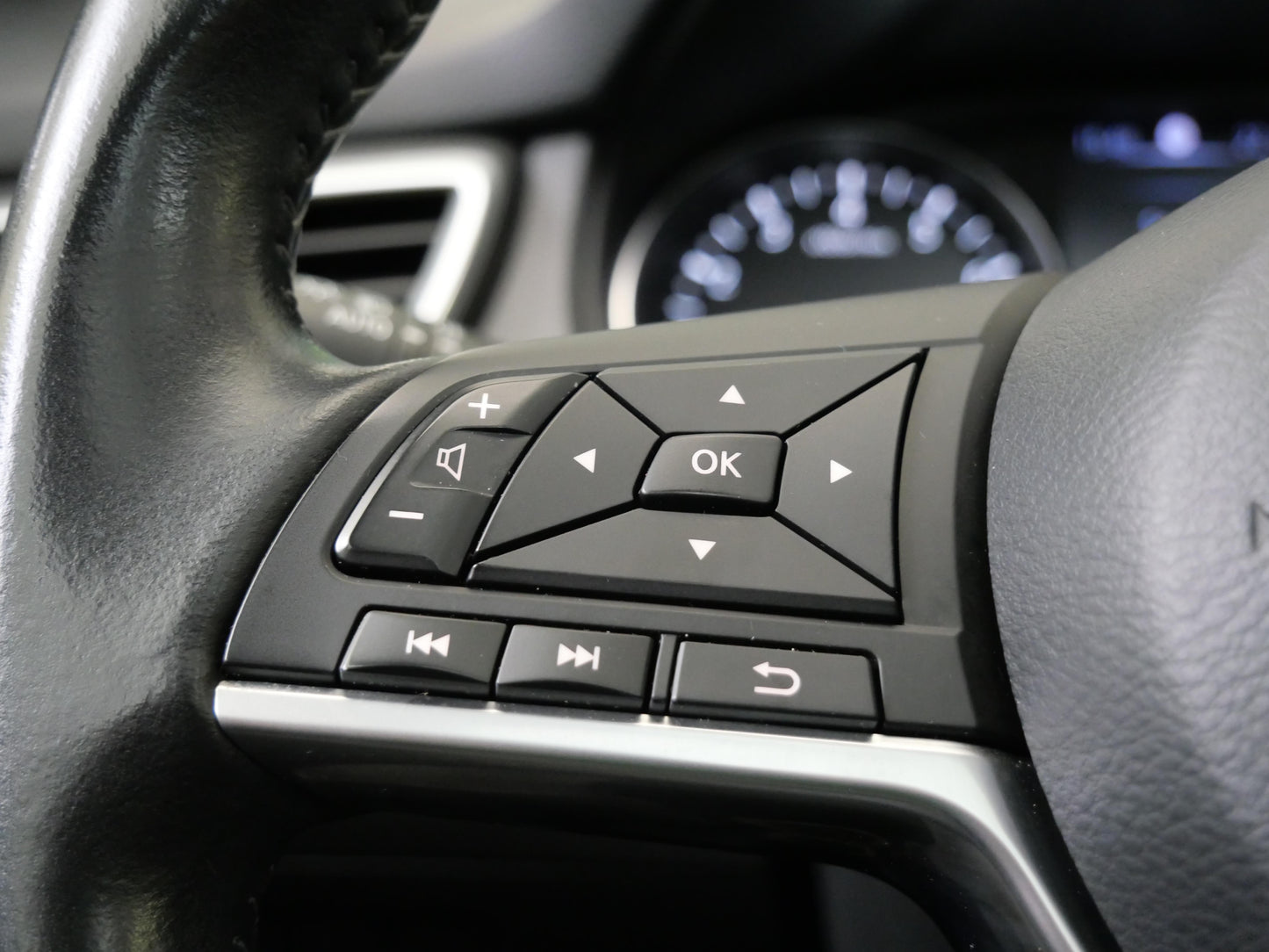 Nissan Qashqai 1.2 DIG-T 85 kW Tekna