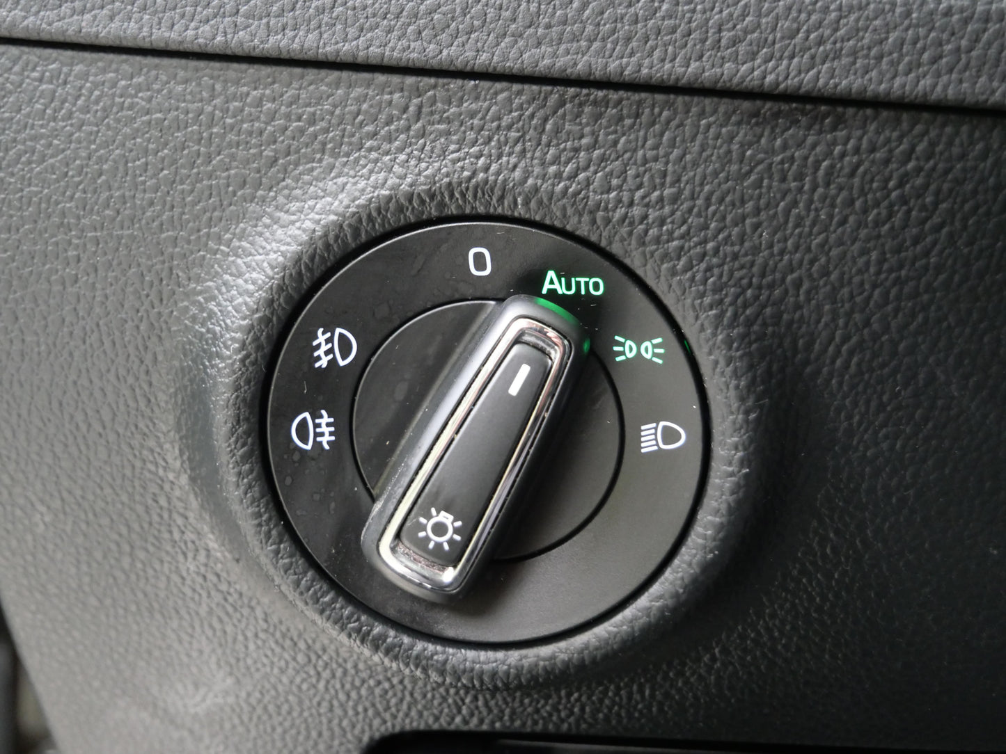 Škoda Superb 1.8 TSI 132 kW Ambition