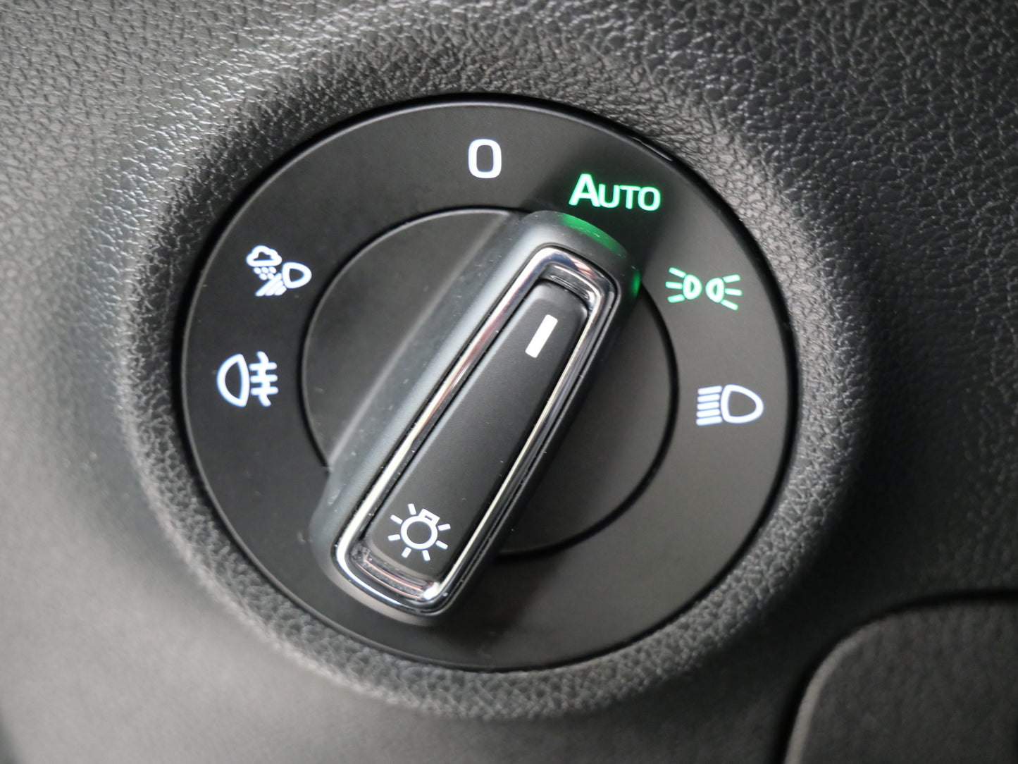 Škoda Karoq 1.5 TSI 110 kW Top Selection