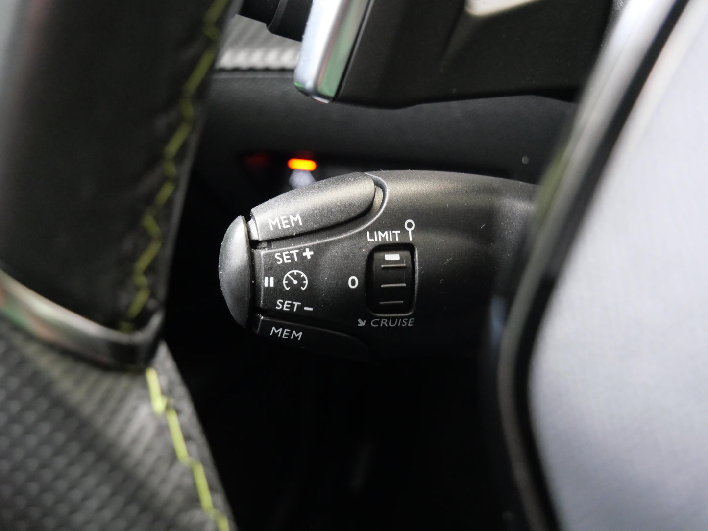 Peugeot 2008 1.2 PureTech 96 kW GT