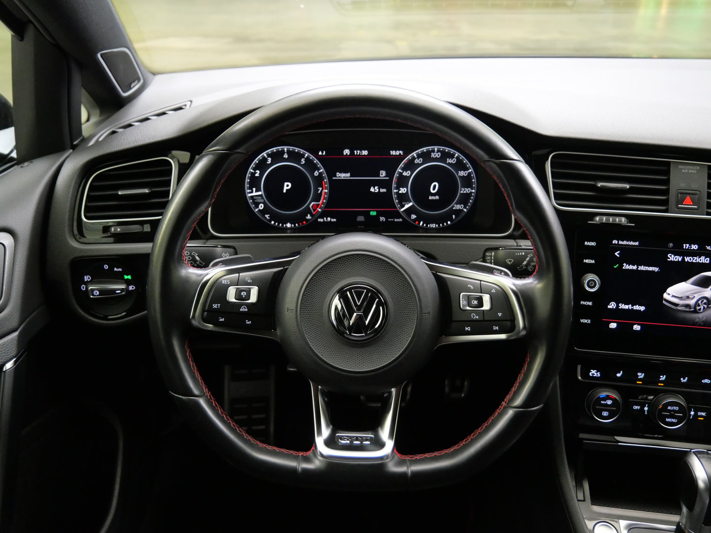 Volkswagen Golf 2.0 TSI 180 kW DSG GTI