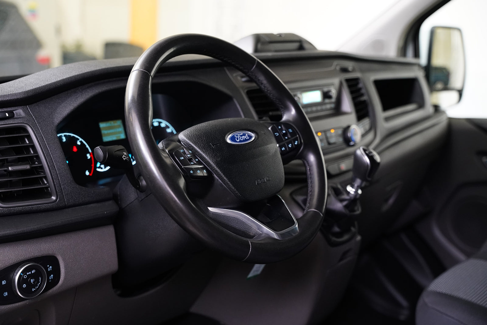 Ford Transit Custom 2.0 TDCI 77 kW L1 – foto 13