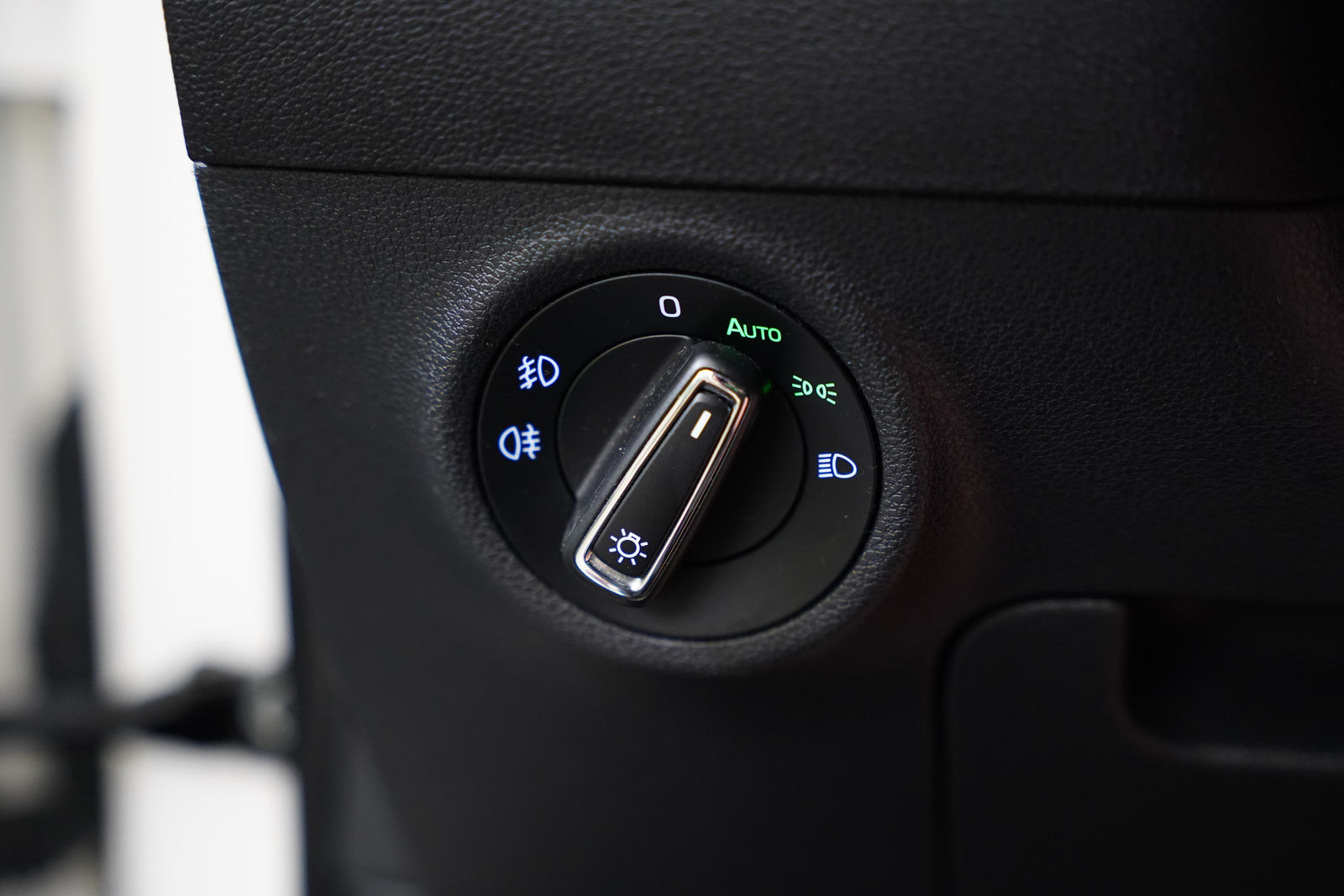 Škoda Karoq 2.0 TDI 110 kW DSG 4x4 Style – foto 13