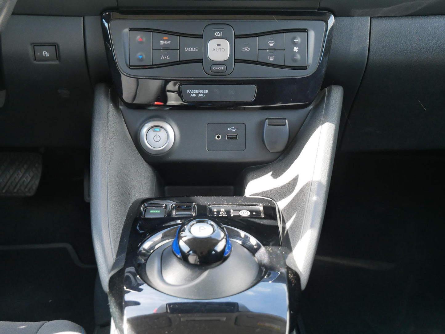 Nissan LEAF 110 kW Acenta 40 kW