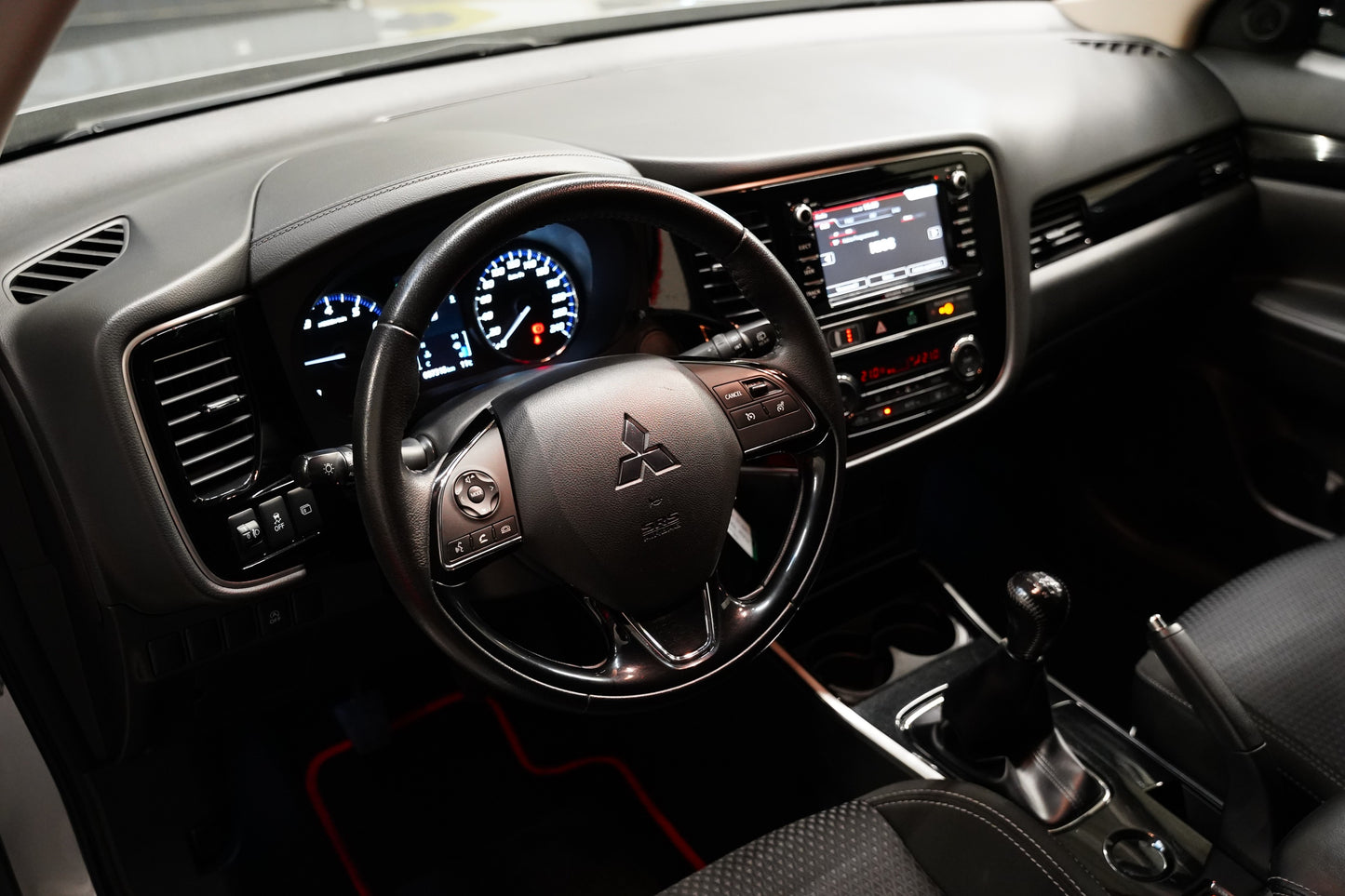 Mitsubishi Outlander 2.0 Mivec 110 kW 2WD