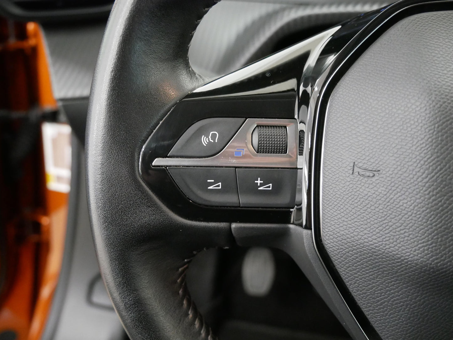 Peugeot 2008 1.2 PureTech 74 kW Active