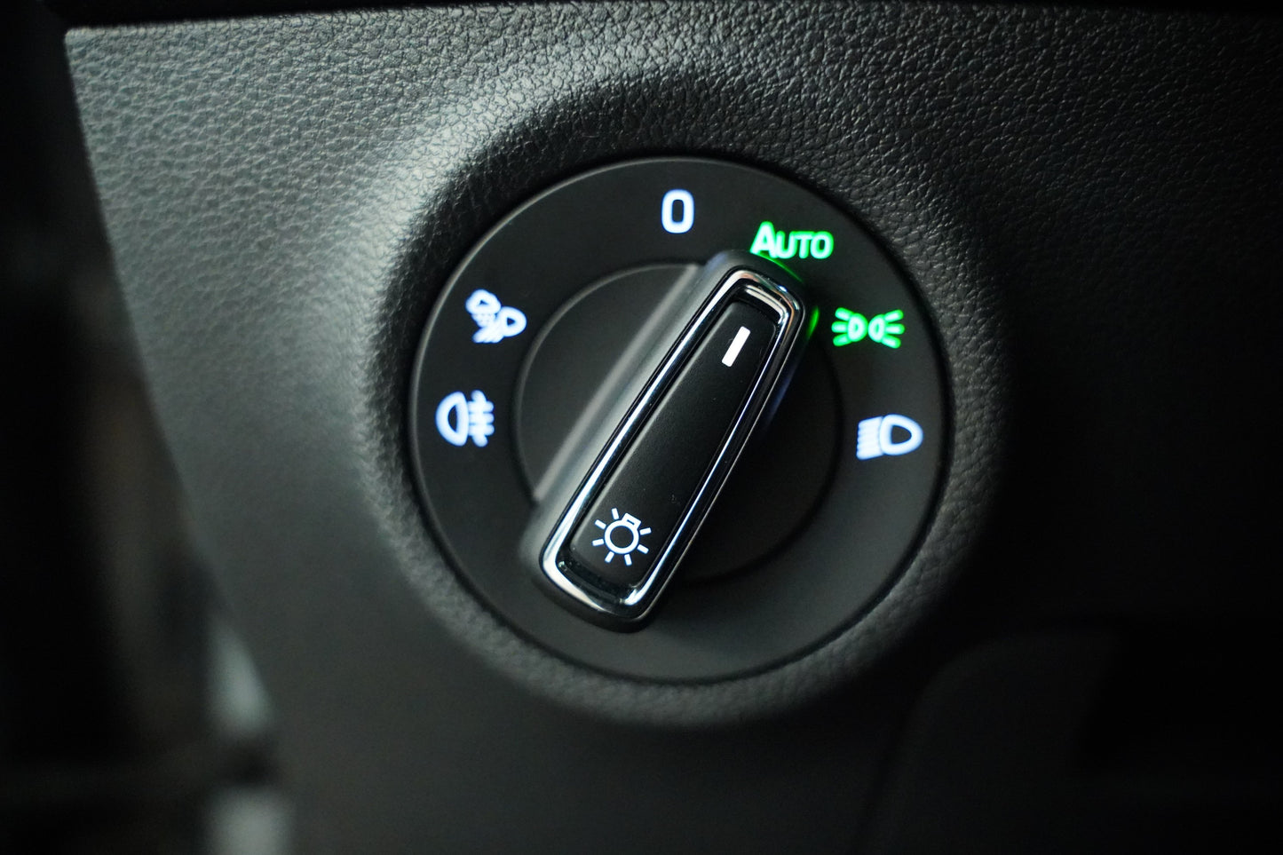 Škoda Karoq 1.5 TSI 110 kW Top Selection