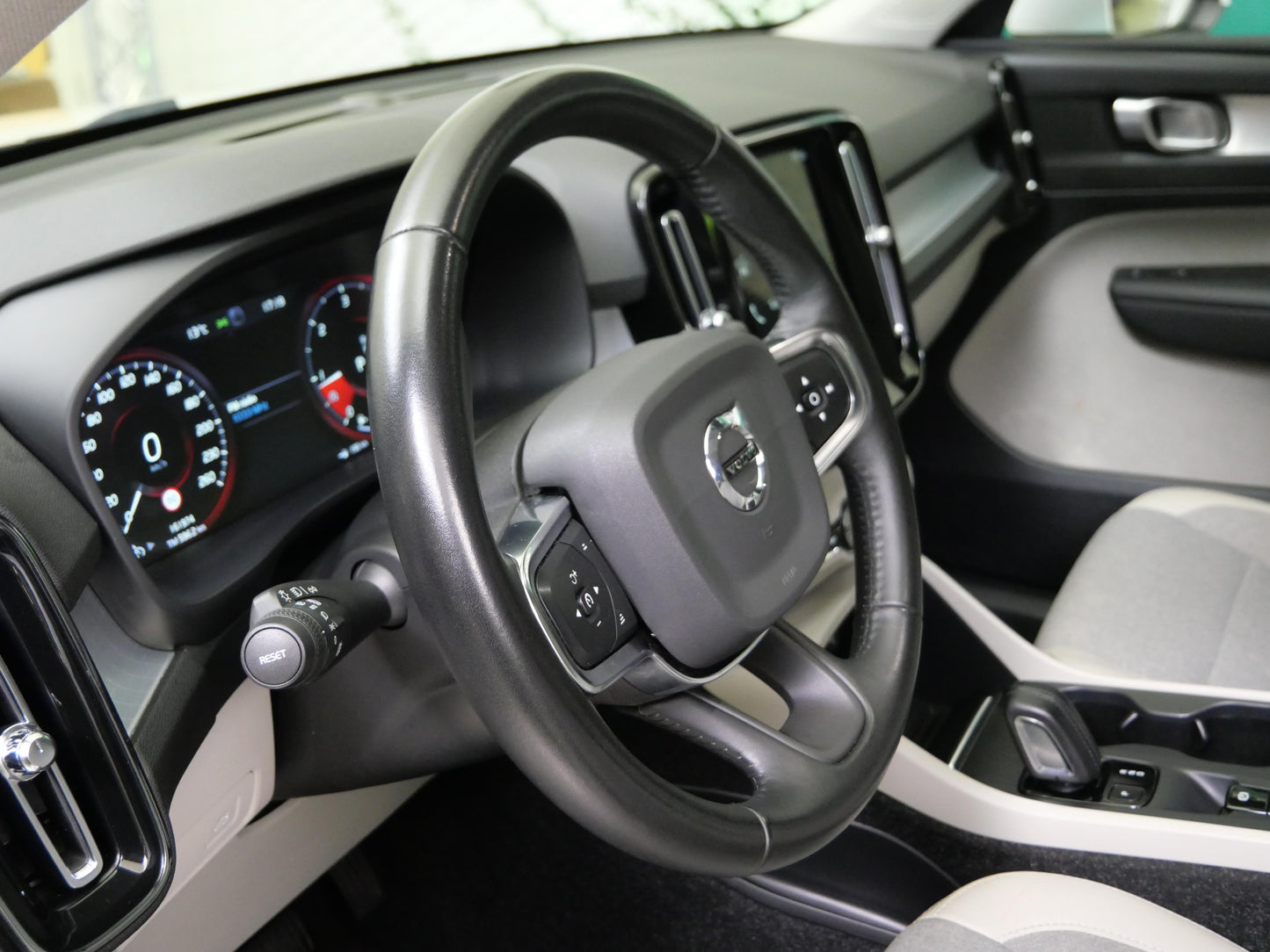 Volvo XC40 2.0 D3 110 kW Momentum Pro