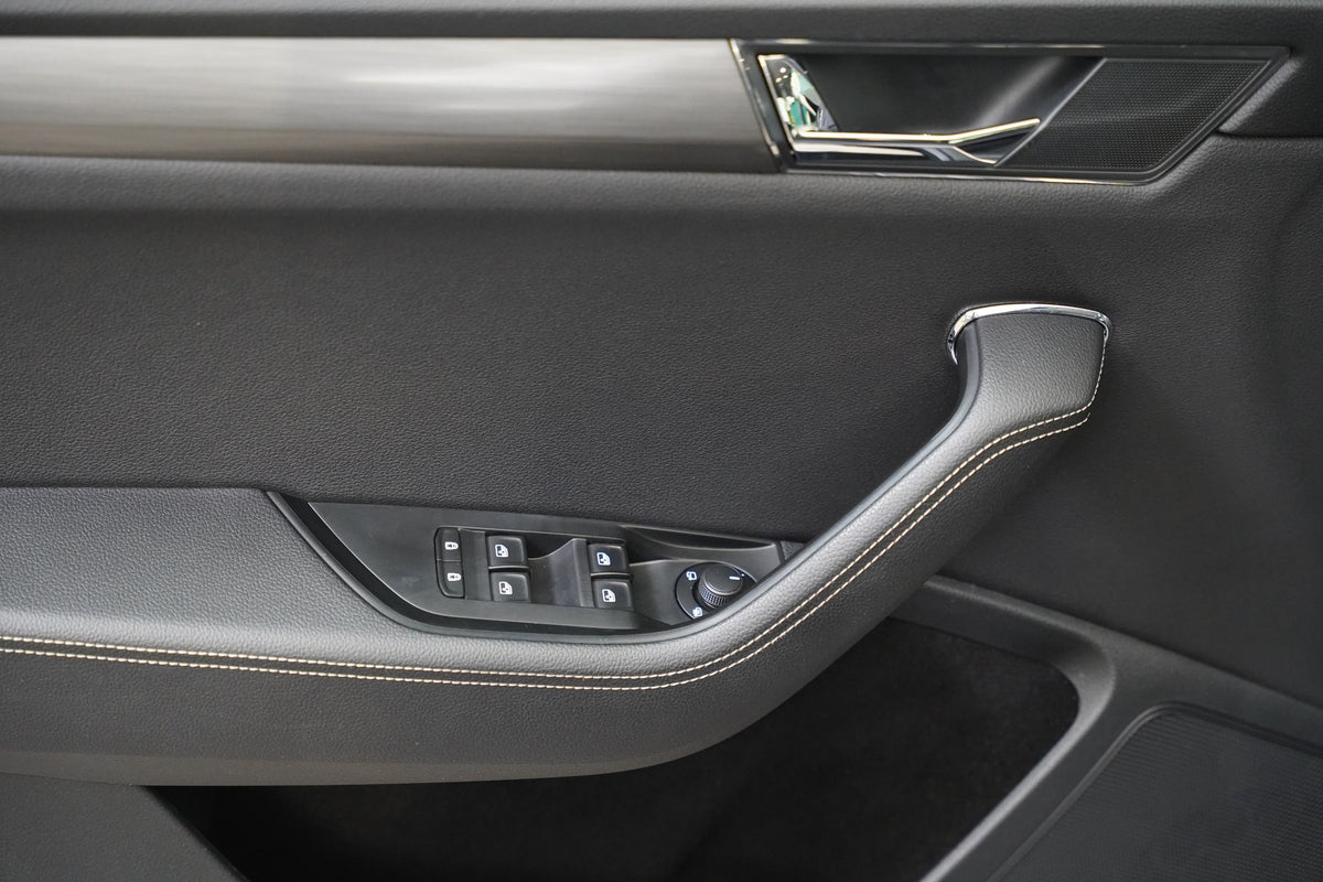 Škoda Superb 2.0 TDI 110 kW Style – foto 13
