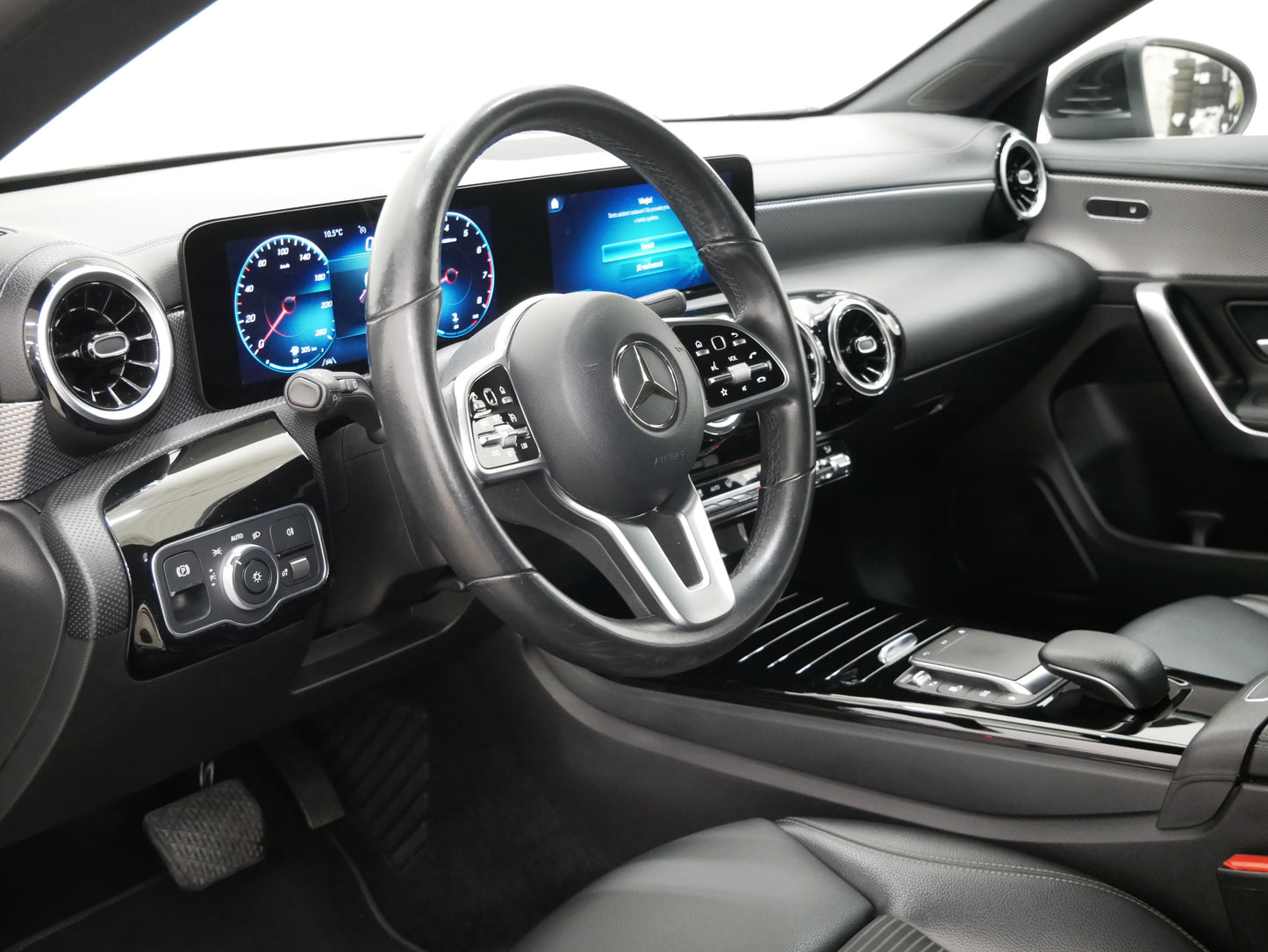 Mercedes-Benz CLA 1.3i 120 kW Progresive