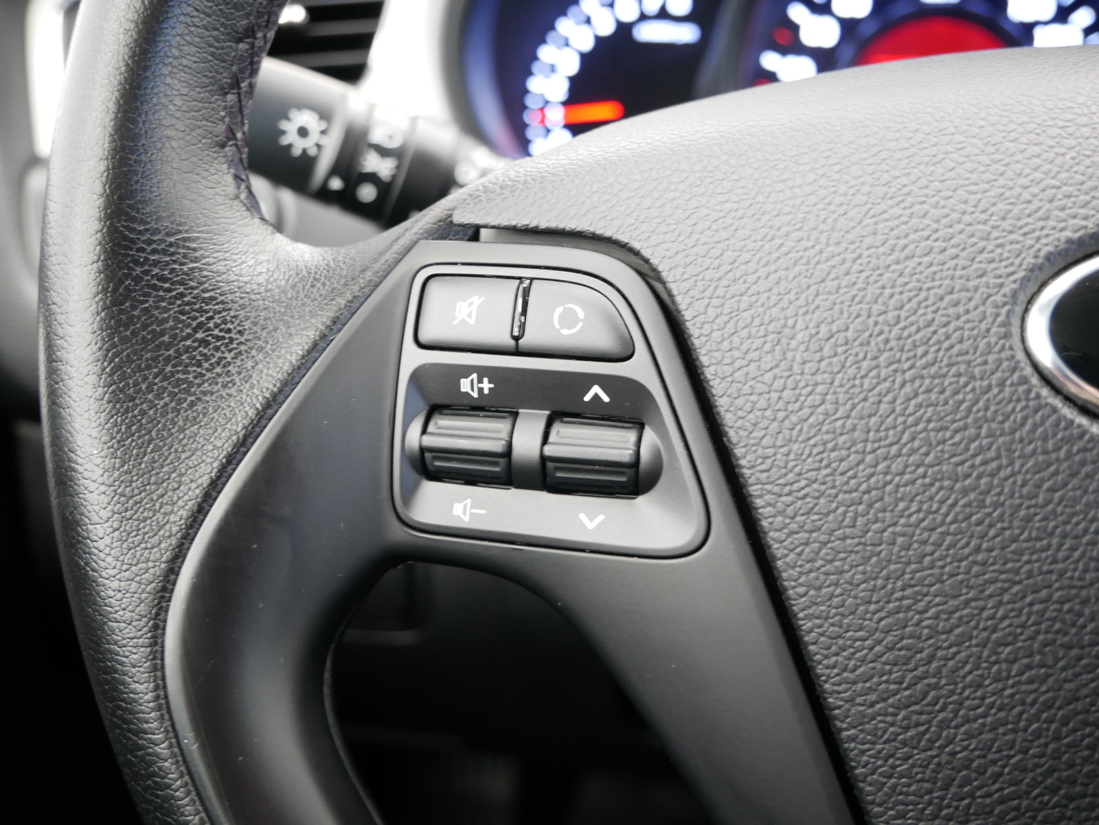 Kia Ceed 1.4i 74 kW Comfort – foto 14