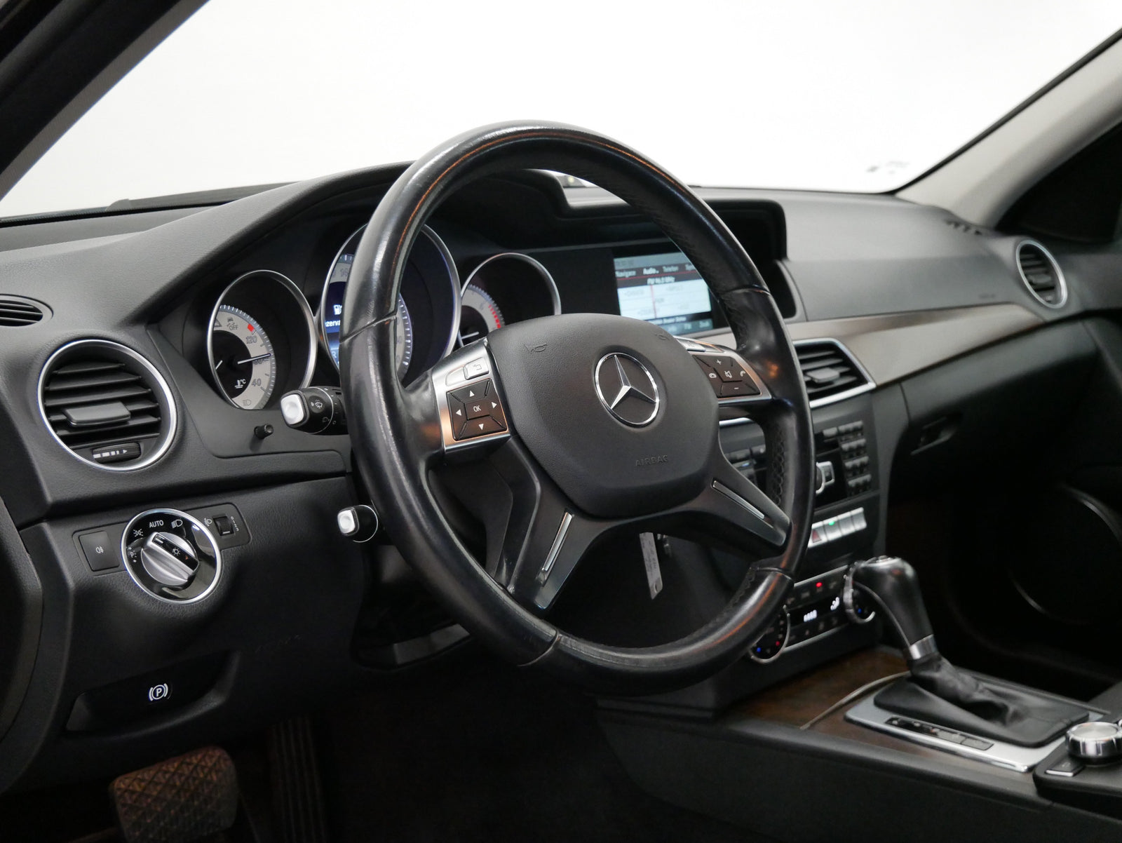 Mercedes-Benz Třídy C 200 T-CDI 100 kW Elegance – foto 14
