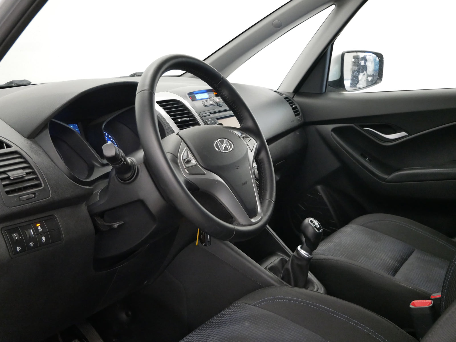 Hyundai ix20 1.4i 66kW Trikolor – foto 14