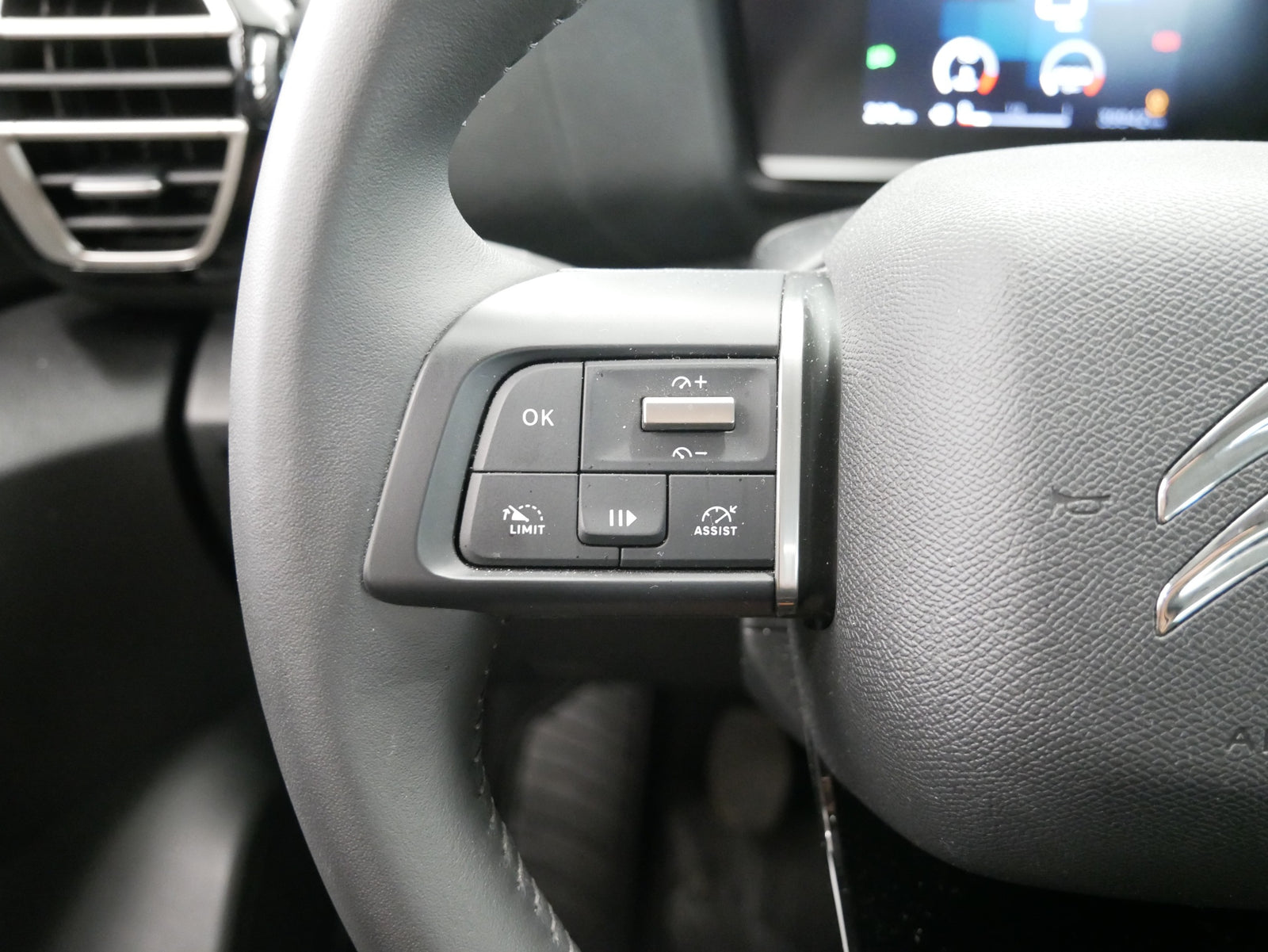 Citroën C4 X Citroen C4 X 1,2 Puretech 74kW – foto 15