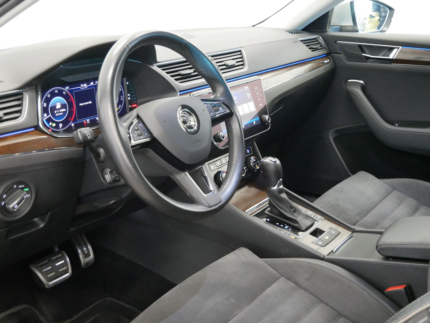 Škoda Superb 2.0 TDI 140 kW Scout