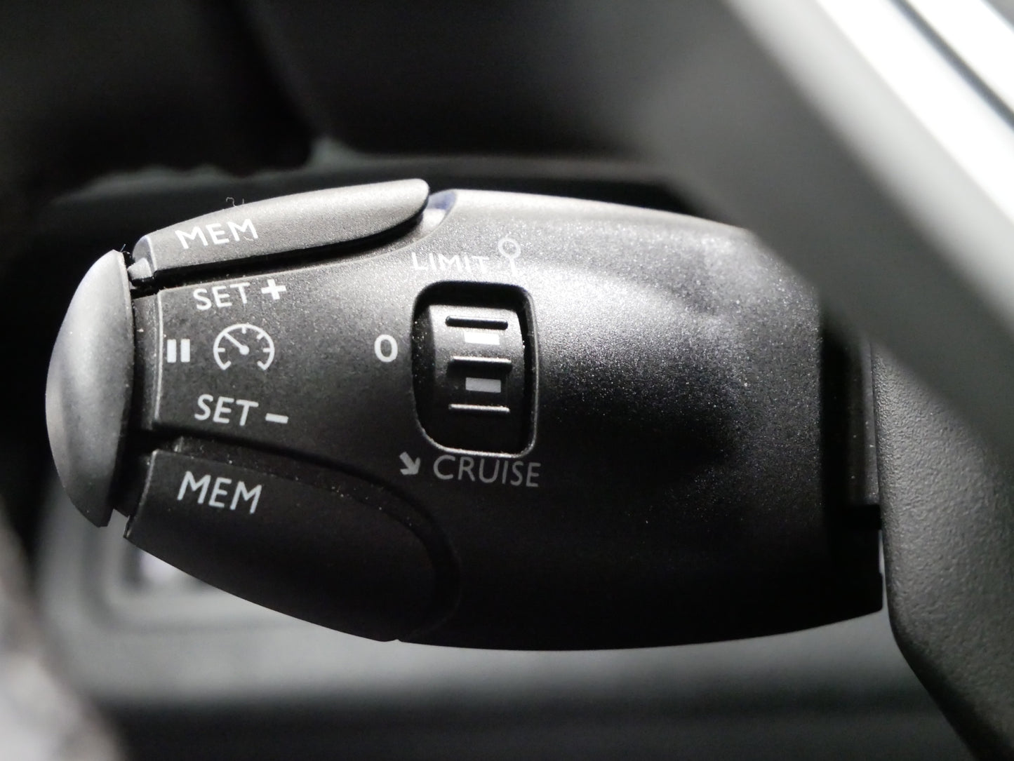 Peugeot 3008 1.6 PureTech 133 kW Alure