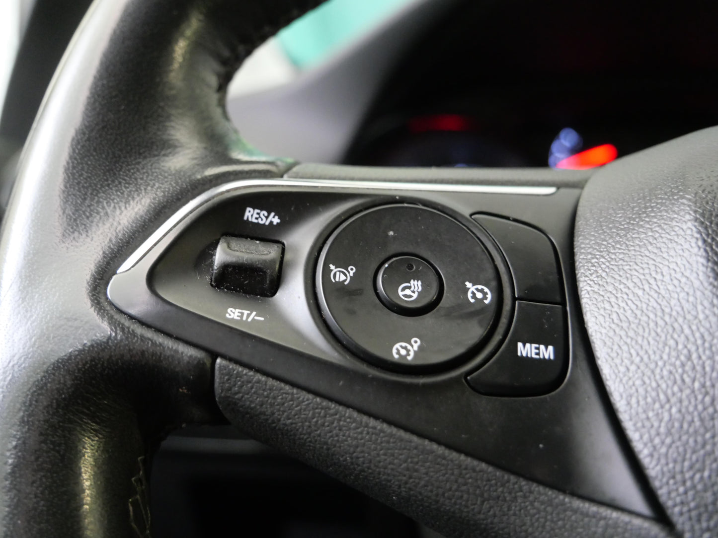 Opel Crossland X 1.2 i 96 kW Edition