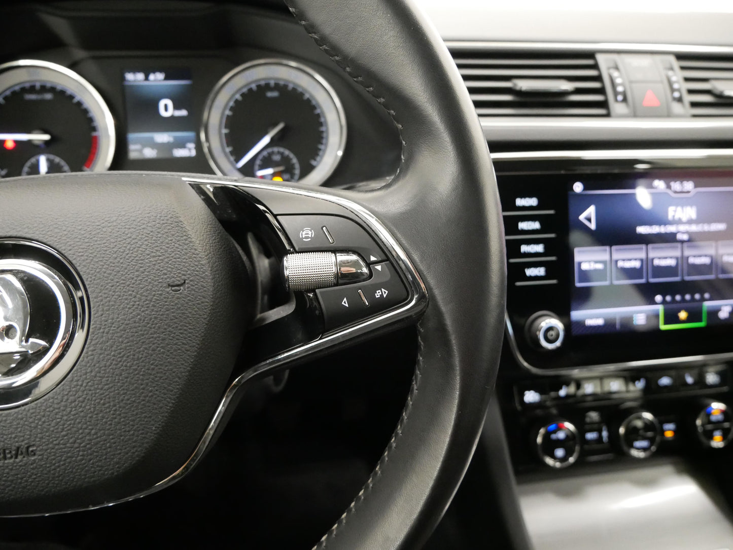 Škoda Superb 2.0 TDI 110 kW Style