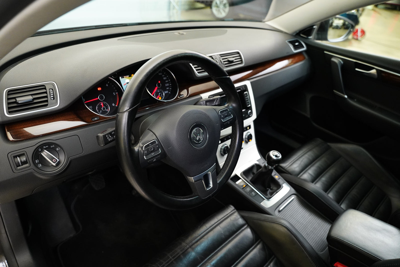 Volkswagen Passat 2.0 TDI 125 kW Highline – foto 14