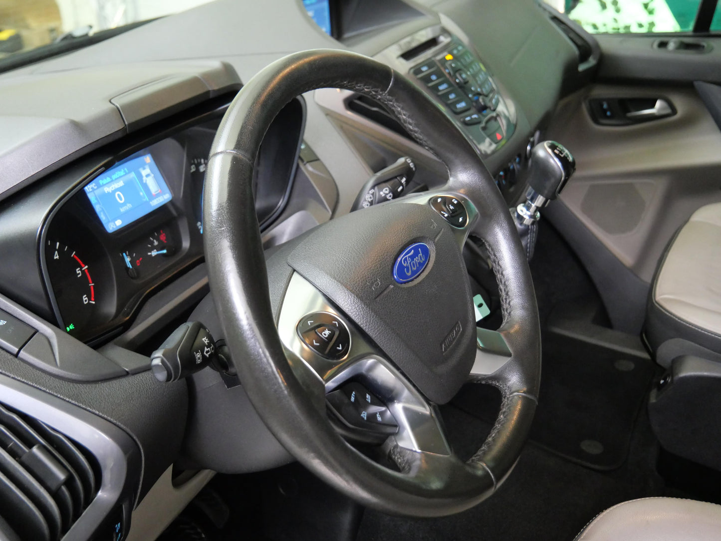 Ford Tourneo Custom 2.0 TDCi 125 kW L1 Titanium