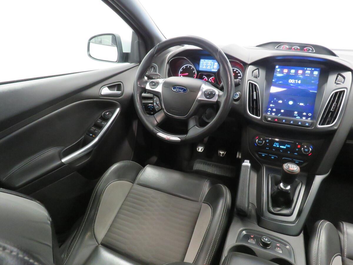 Ford Focus 2.0 EcoBoost 184 kW ST