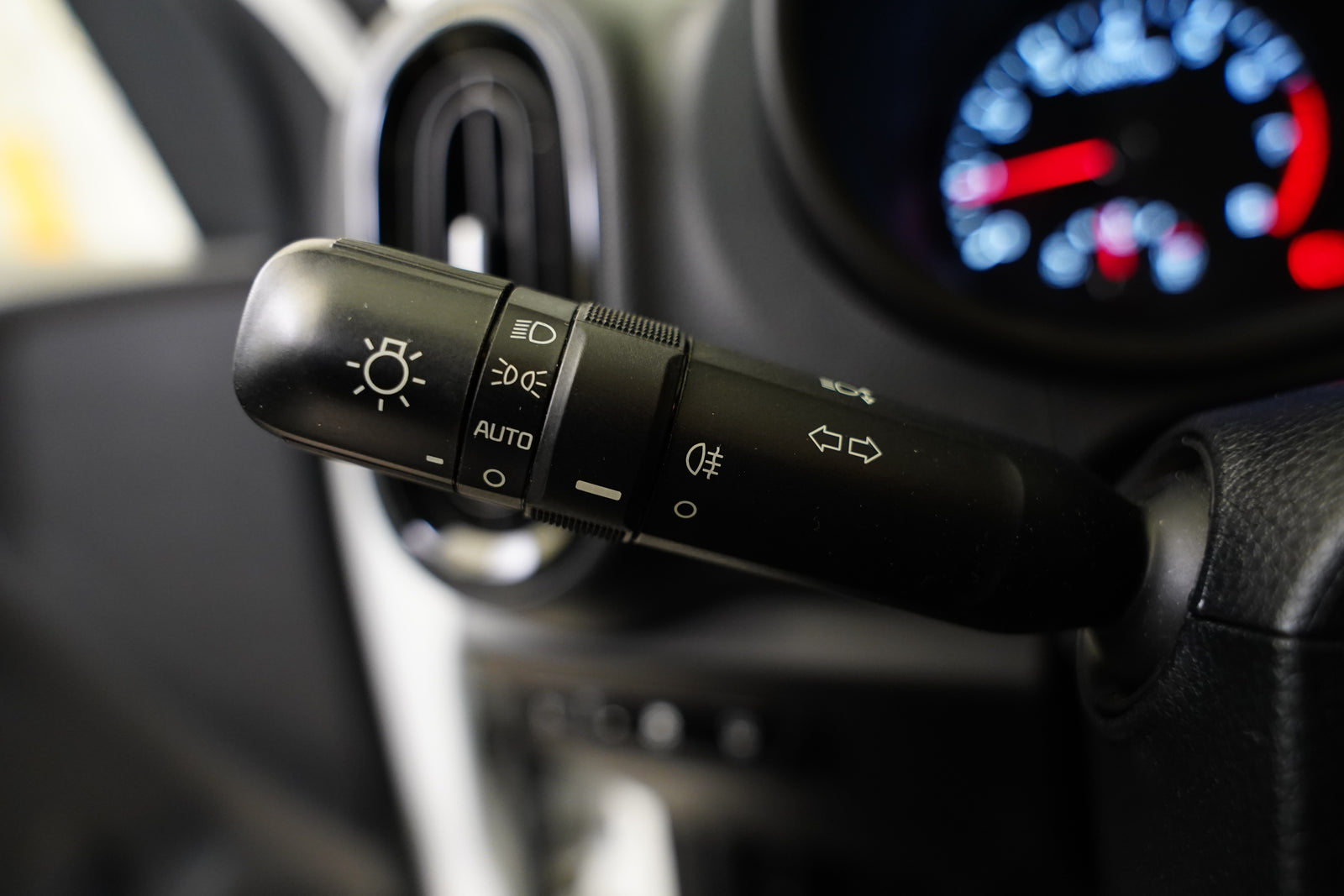 Kia Picanto 1.0 DOHC 49 kW Dream Team – foto 15