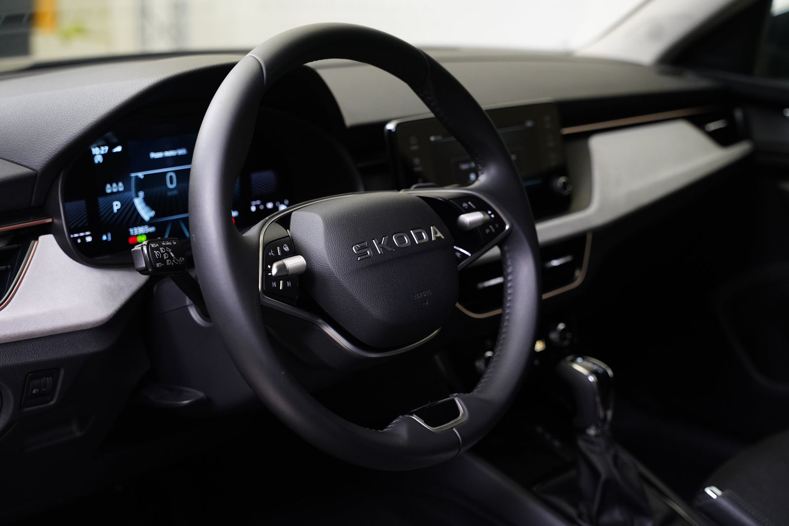 Škoda Kamiq 1.0 TSI 85kW DSG Top Selection – foto 14