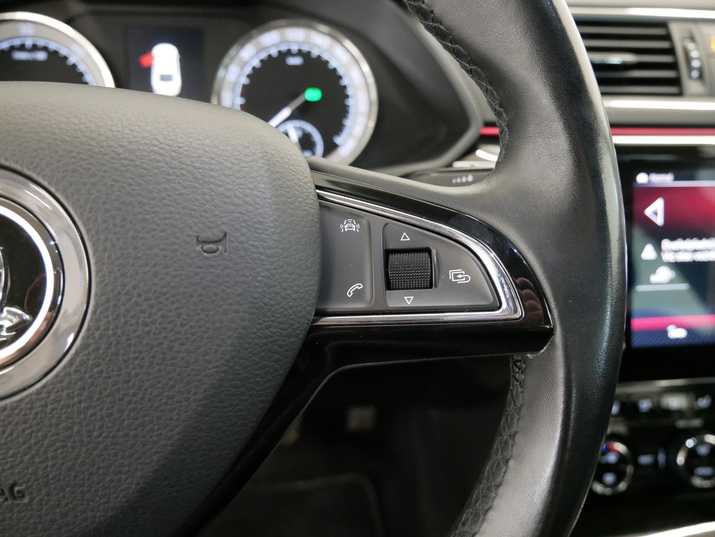 Škoda Superb 2.0 TDI 140 kW DSG 4x4 L&K