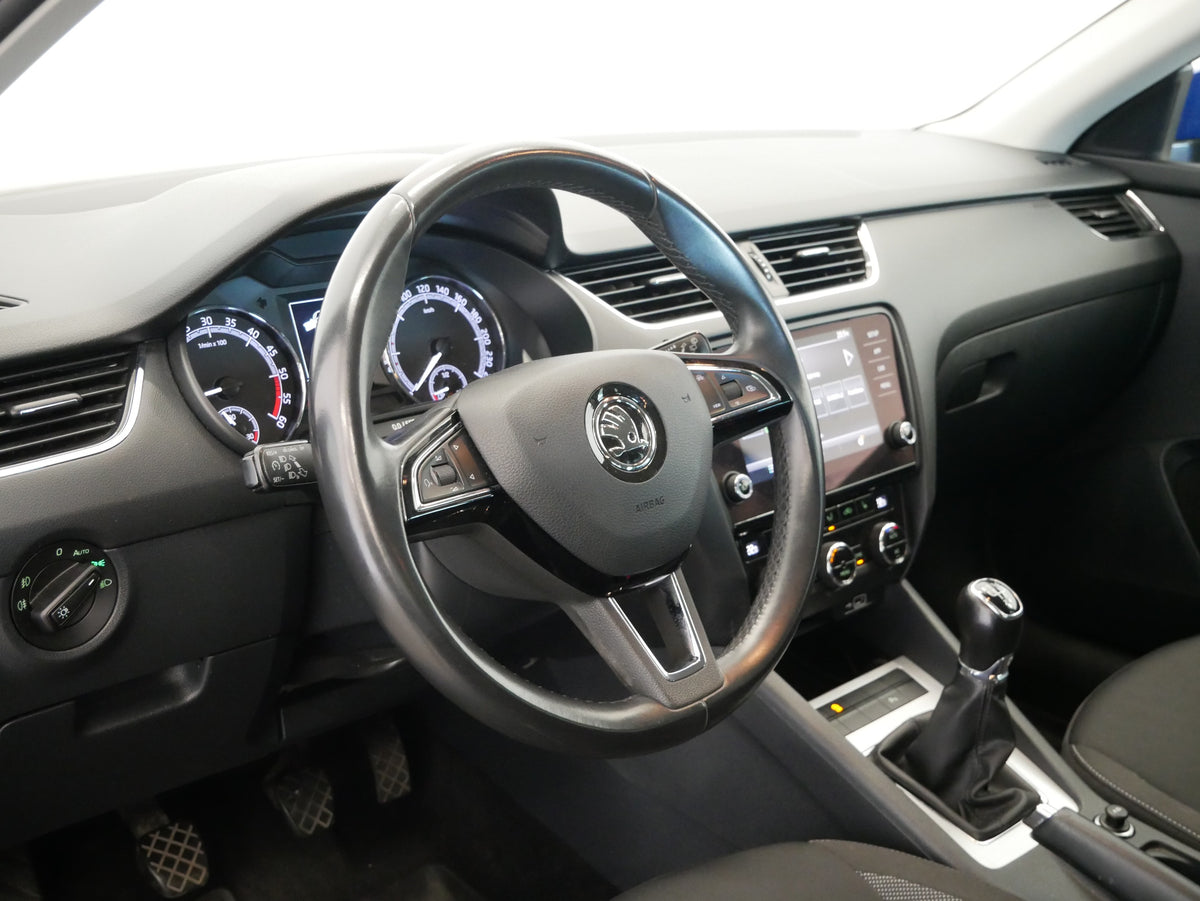Škoda Octavia 1,6 TDi 85kW Ambition – foto 14