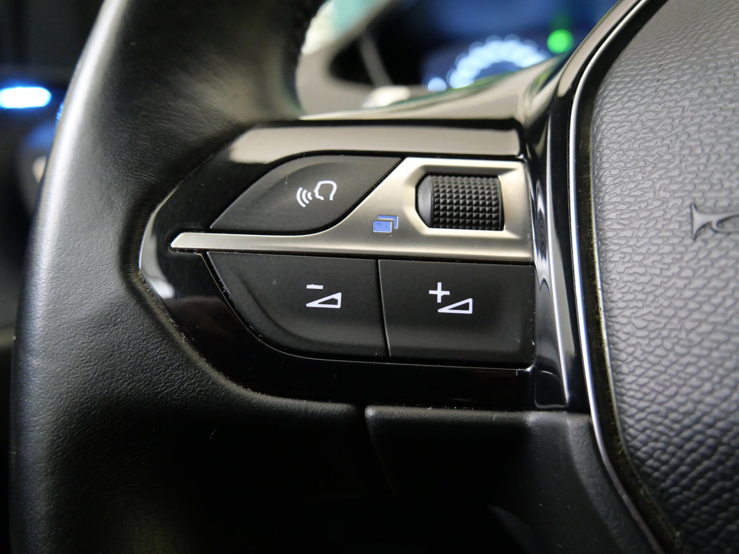 Peugeot 3008 1.2 PureTech 96 kW Allure