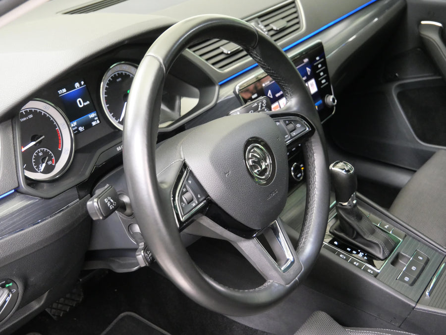 Škoda Superb 2.0 TDI 140 kW 4x4 DSG Style – foto 14