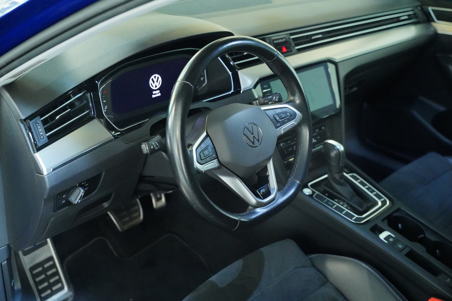 Volkswagen Passat 2.0TDi 140kW R-LINE