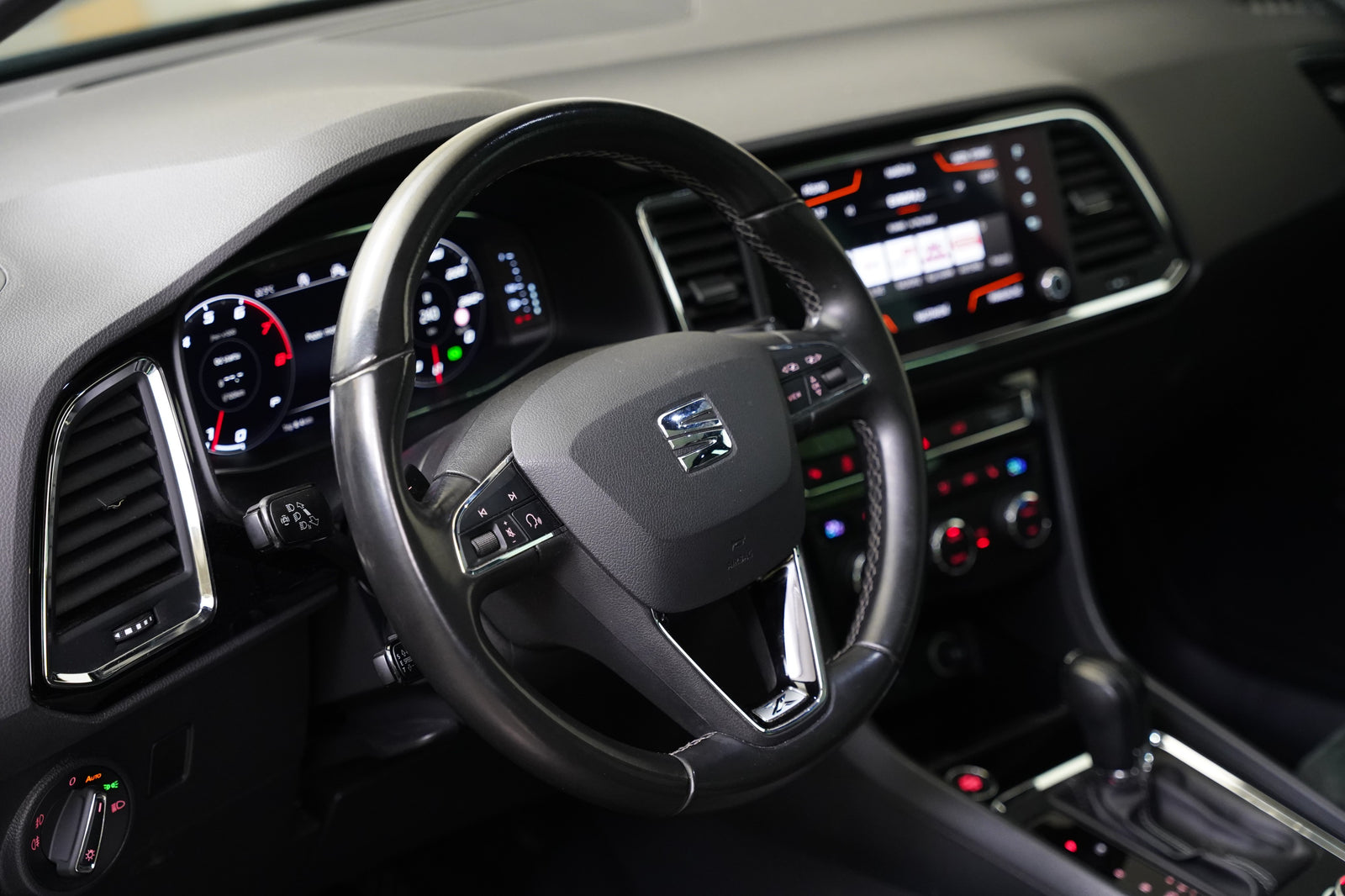 Seat Ateca 2.0 TSI 140kW 4Drive Xcellence – foto 14