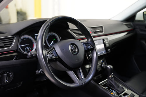 Škoda Superb 2.0 TDI 140 kW Laurin&Klement – foto 14