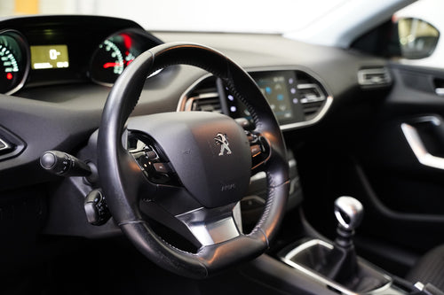 Peugeot 308 1.2 PT 96 kW – foto 14