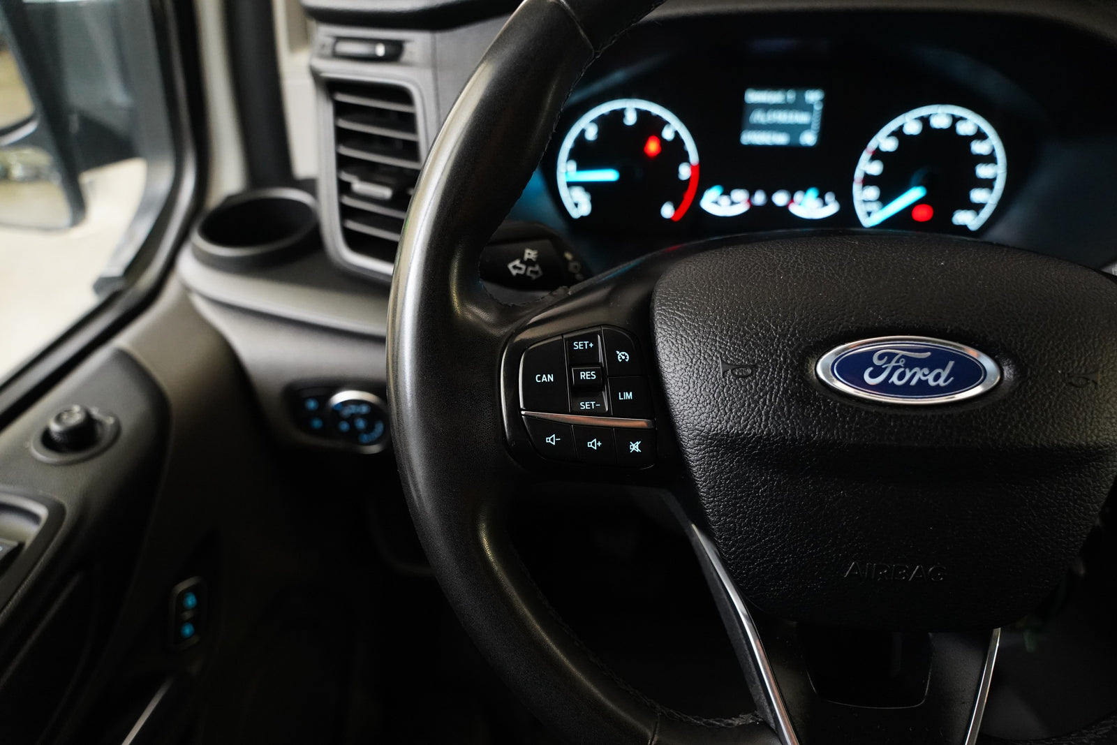 Ford Transit Custom 2.0 TDCI 77 kW L1 – foto 14
