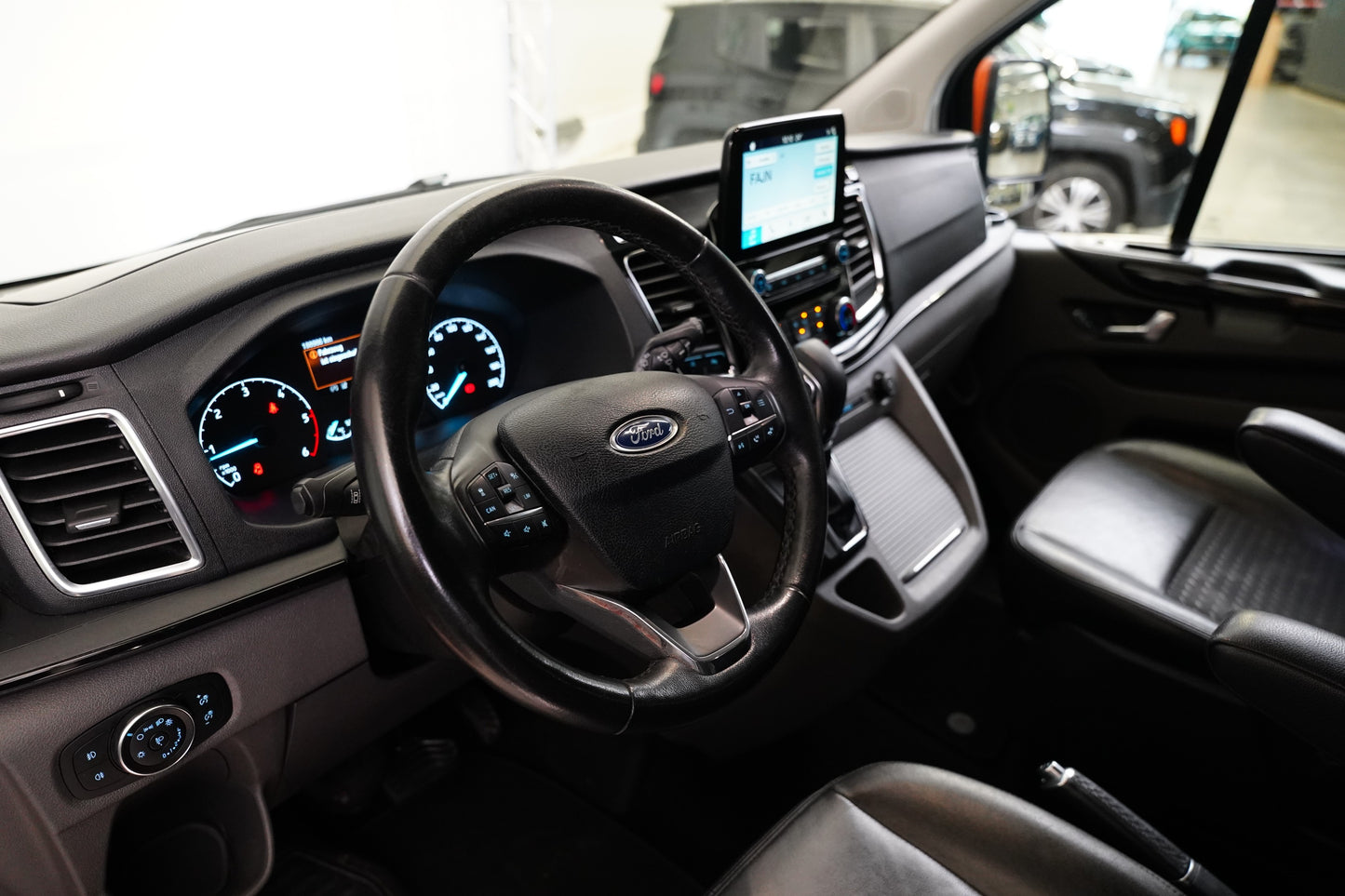 Ford Tourneo Custom 2.0 TDCi 125 kW Sport L1