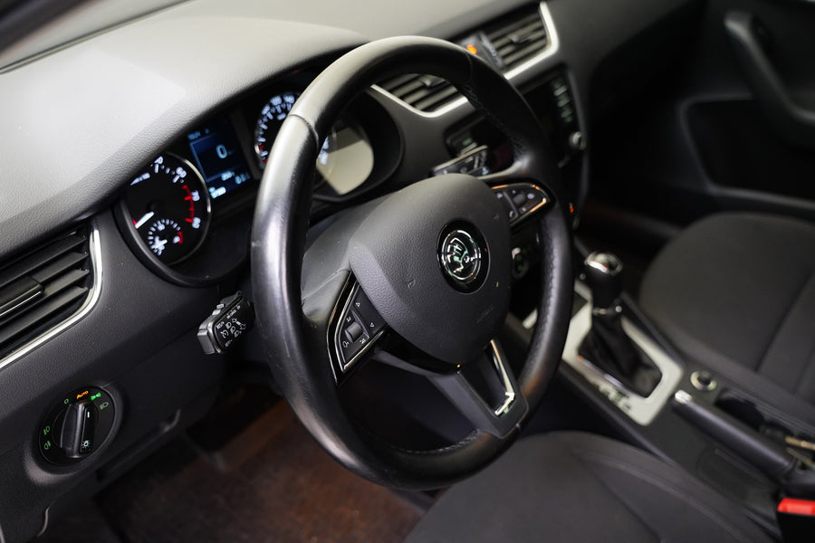 Škoda Octavia 1.8 TSI 132 kW DSG Style – foto 14