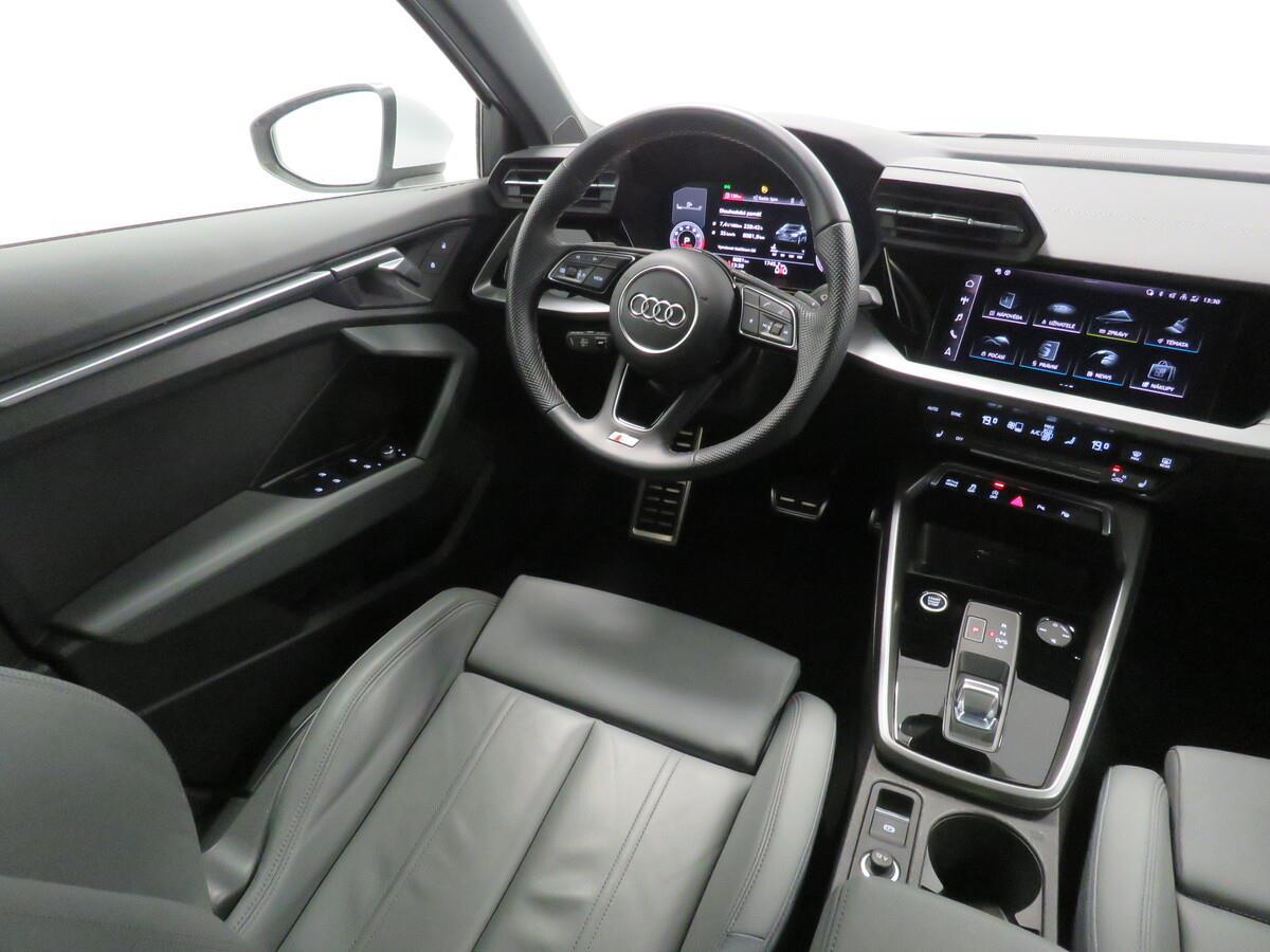 Audi A3 1.5 TFSI 110 kW S line