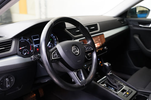 Škoda Superb 2.0 TDI 110 kW – foto 14